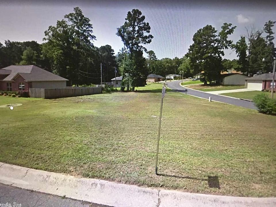 2nd image of 5 Buck Creek Dr