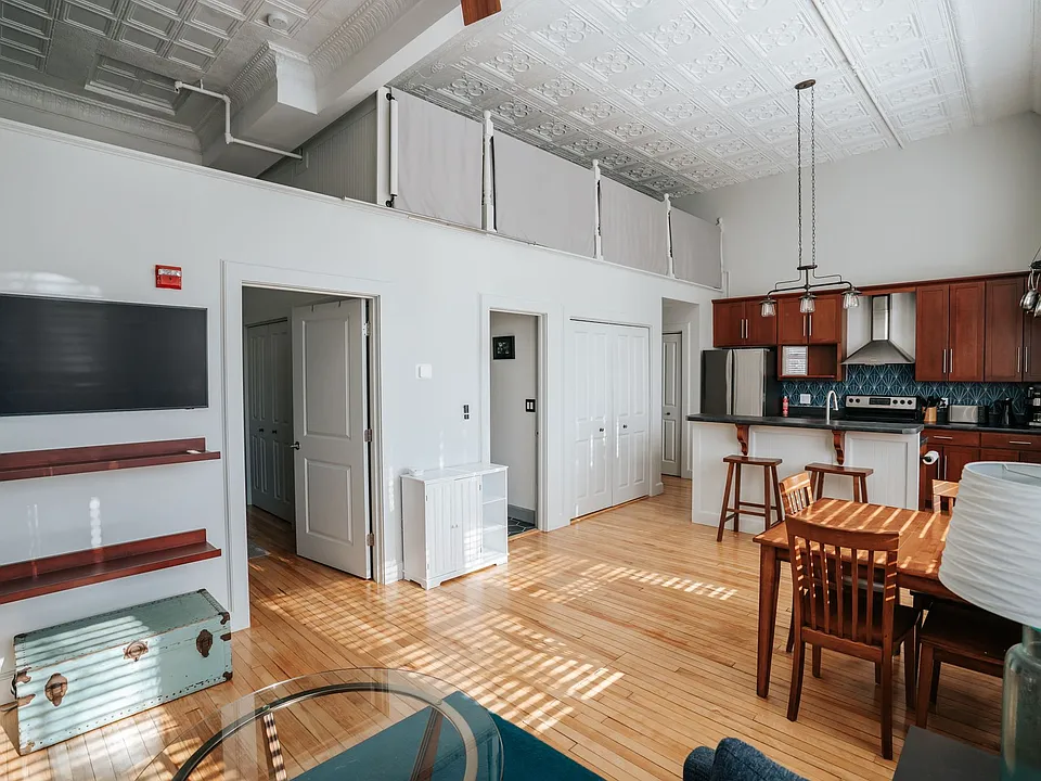 1251 Congress St #301