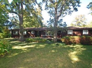 37W626 Bolcum Rd, St Charles, IL 60175