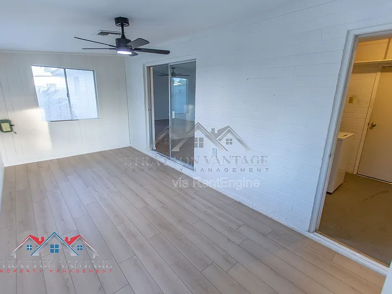 5706 E Des Moines St — Photo 18