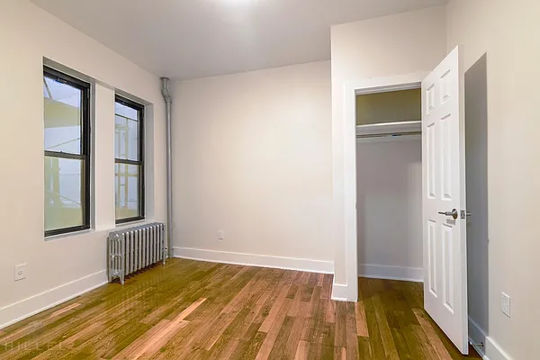 Rented by Hillel Realty Group | media 7