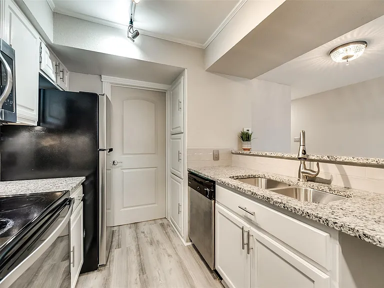 18240 Midway Rd #302 — Photo 12