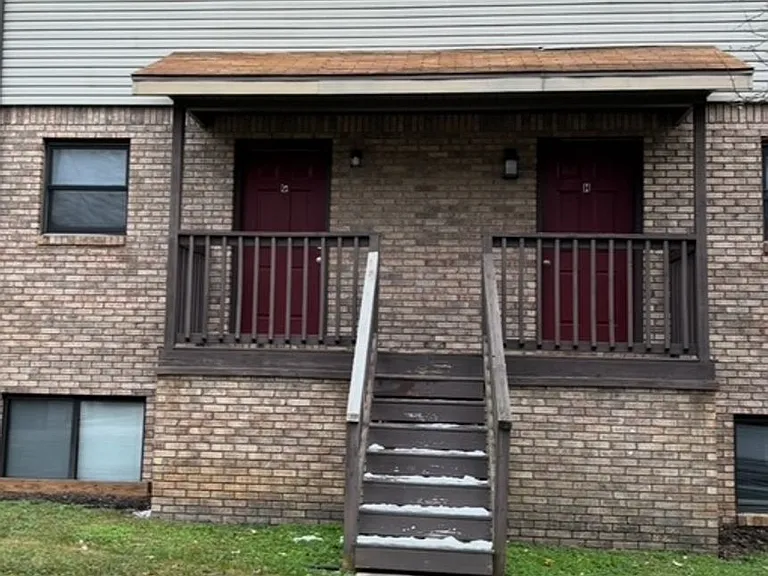 1105 S Fairview St #G — Photo 2