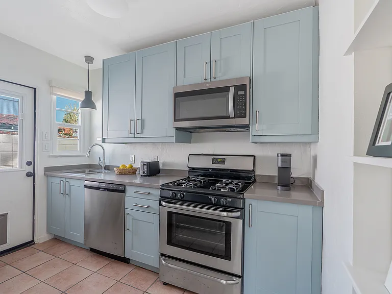 550 Calle Santa Rosa — Photo 16