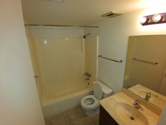 4th image of 2010 Swanson Ave APT 10