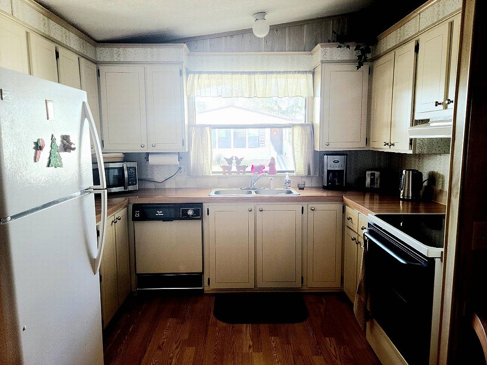 2nd image of 4565 Schooner Ave #150