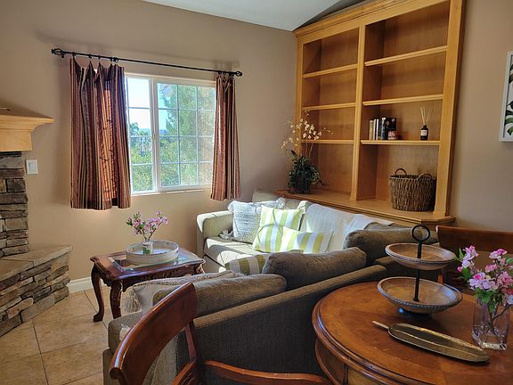 4th image of 41105 Mesa Verde Cir #A