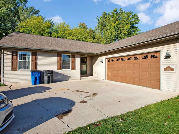 1729 Justin Dr, Omro, WI 54963