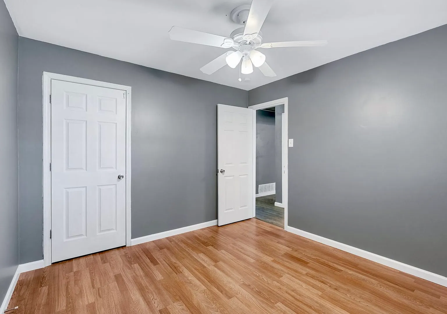 3 bed, 1272 sqft, $1,495 — Photo 2