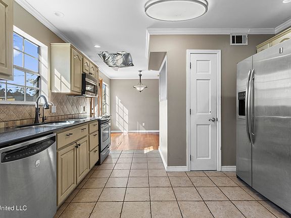 5th image of 5109 Courthouse Rd