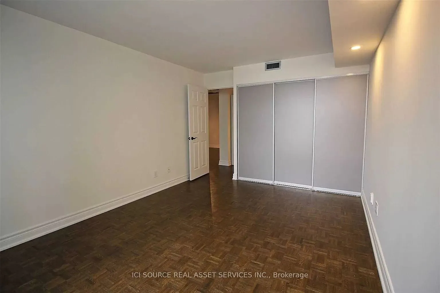 3 bed, $2,700 — Photo 3