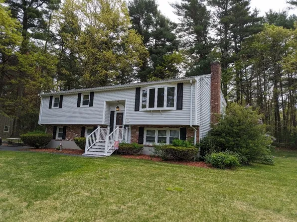 298 Ramblewood Dr, Raynham, MA 02767