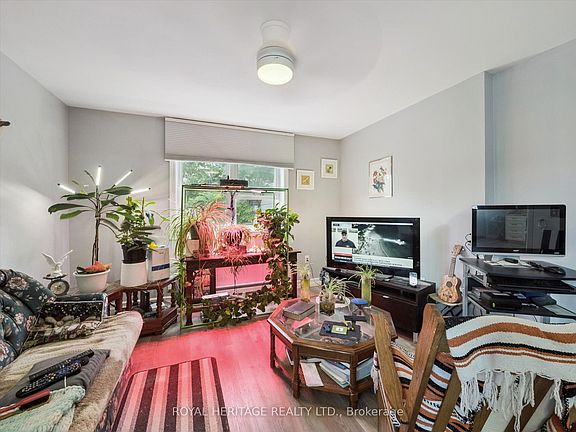 4th image of 321 David St