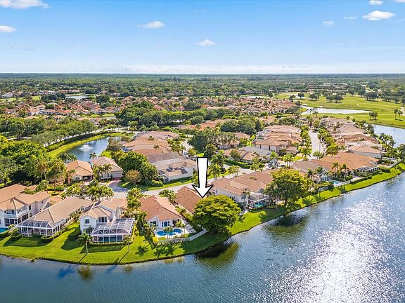 2nd image of 923 Augusta Pointe Drive