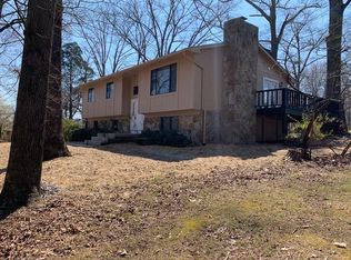 201 Hermitage Dr, Oliver Springs, TN 37840