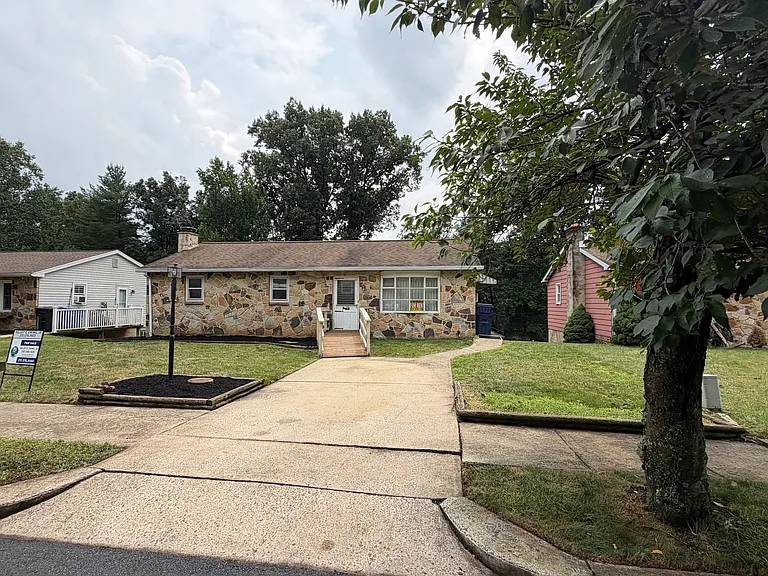 2516 Berkley Rd — Photo 5