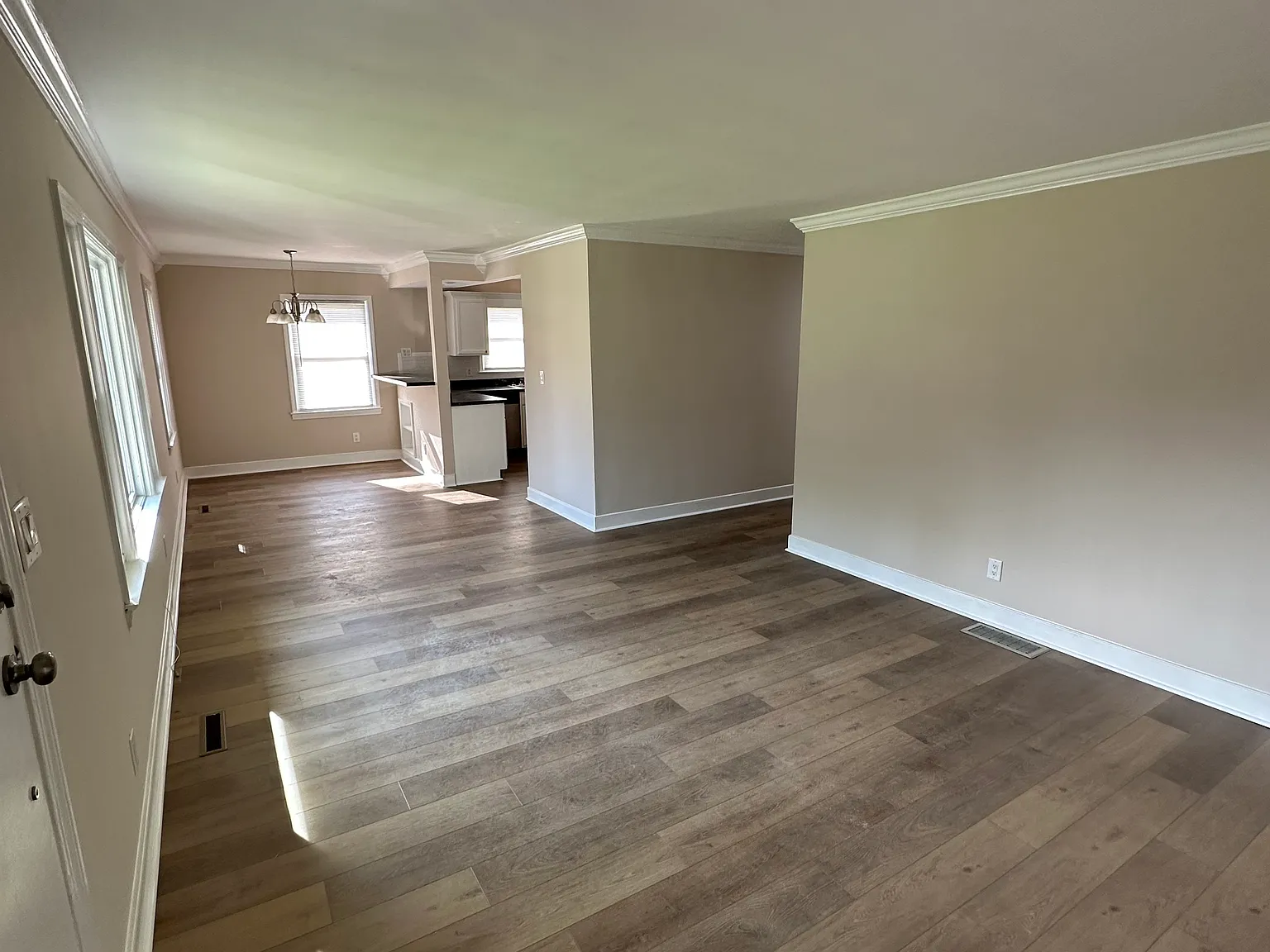3 bed, 1152 sqft, $1,500 — Photo 4