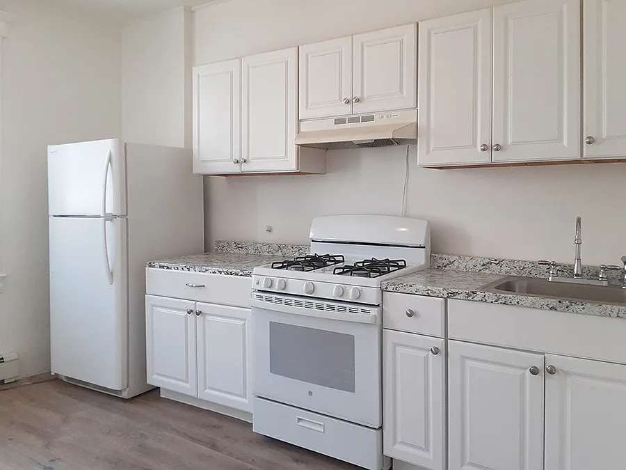 2 bed, 900 sqft, $1,850 — Photo 2