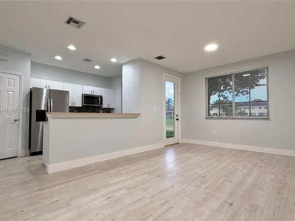 1976 SW 60th Ter, Pompano Beach, FL 33068