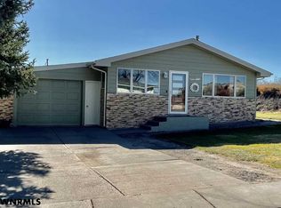 1965 Aspen St, Gering, NE 69341