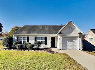 305 Ashton Bluff Cir, Mount Holly, NC 28120