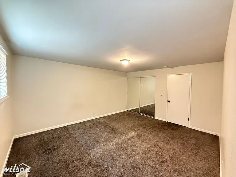 1525 Browne Ave — Photo 15