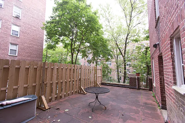 Sold by Re/Max In The City | media 39