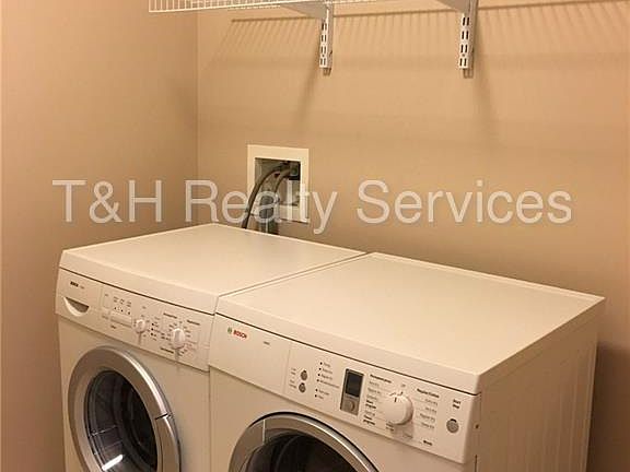4th image of 225 N New Jersey St APT 14
