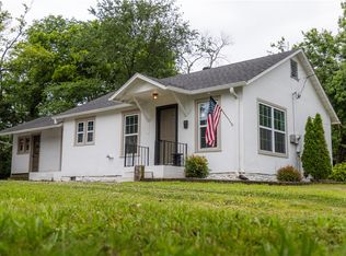 810 W Elgin St, Siloam Springs, AR 72761
