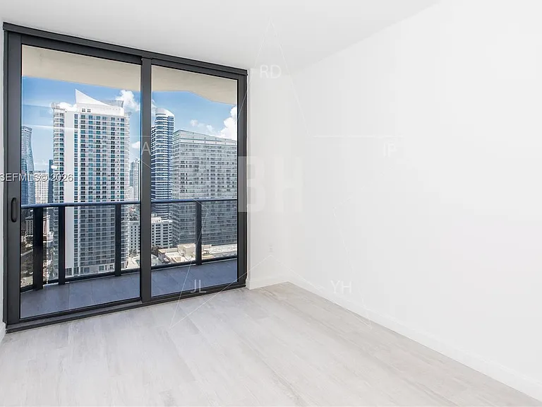 45 SW 9th St #3806 — Photo 7