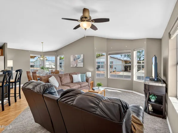 804 E TEE Street, San Tan Valley, AZ 85140