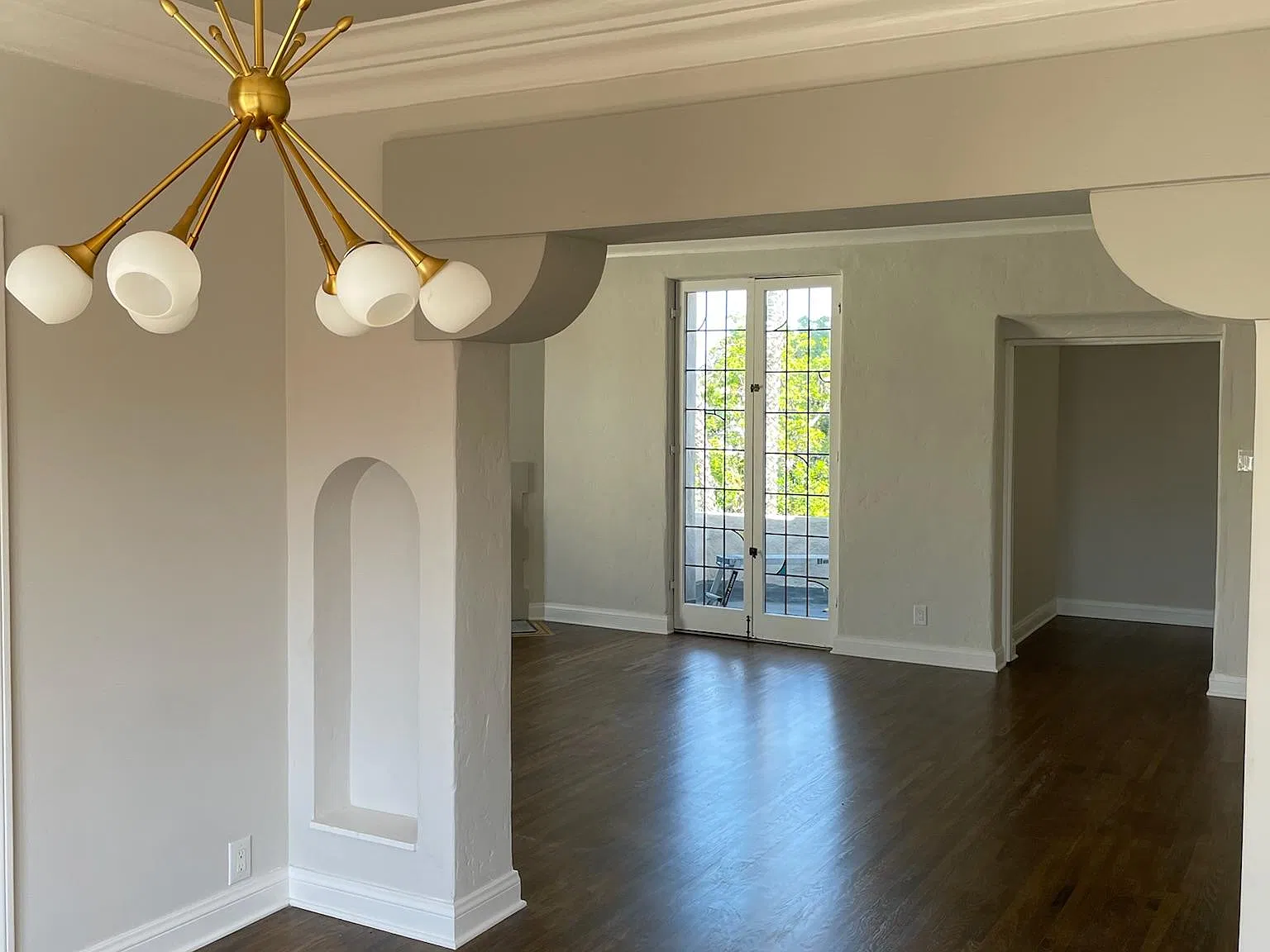 2 bed, 1600 sqft, $3,500 — Photo 2