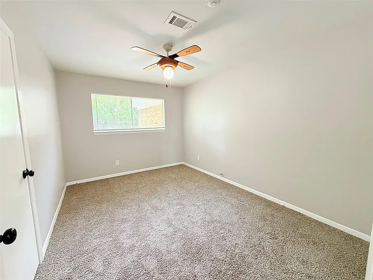 20729 Canterbury Rd — Photo 17