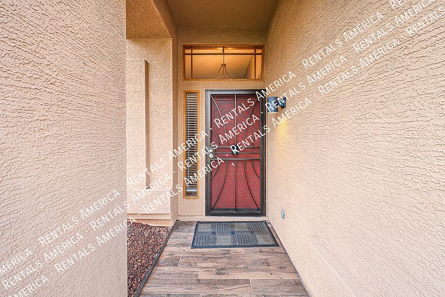 1st image of 133 W Muriel Dr