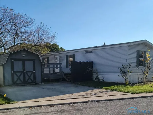 10235 Edgewood Dr, Findlay, OH 45840