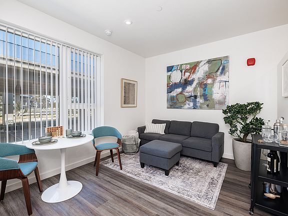 1-Bed Living Room