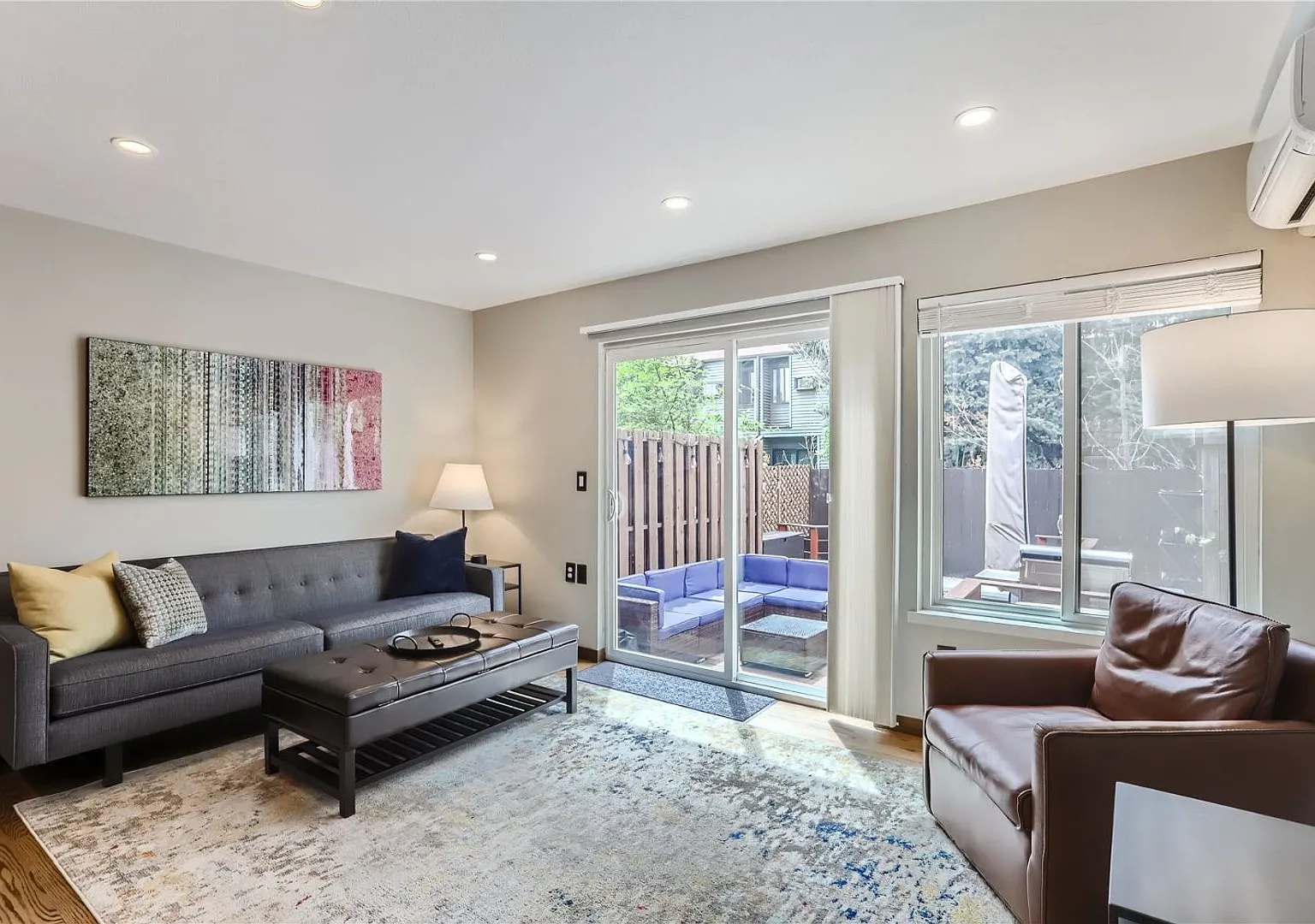 Cozy 2 BDR Home in Boulder with Hot Tub — Photo 1