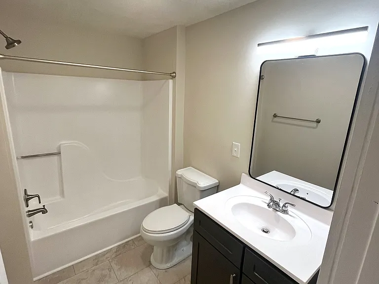 115 Oakdale St — Photo 3