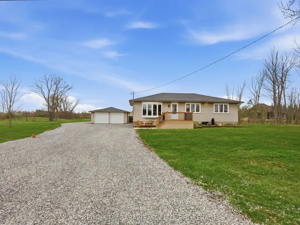 566 Holloway Bay Rd N, Pt Colborne, ON L0S 1R0