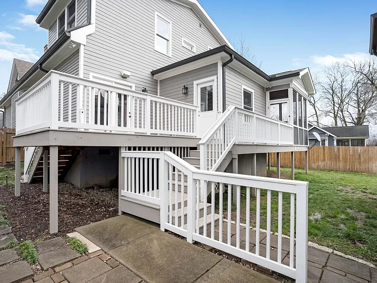1405 Dallas Ave — Photo 23
