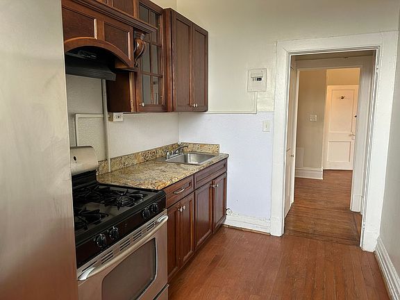 3rd image of 3442 Auchentoroly Ter APT 3C