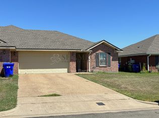 10241 Iris Ln, Waco, TX 76708