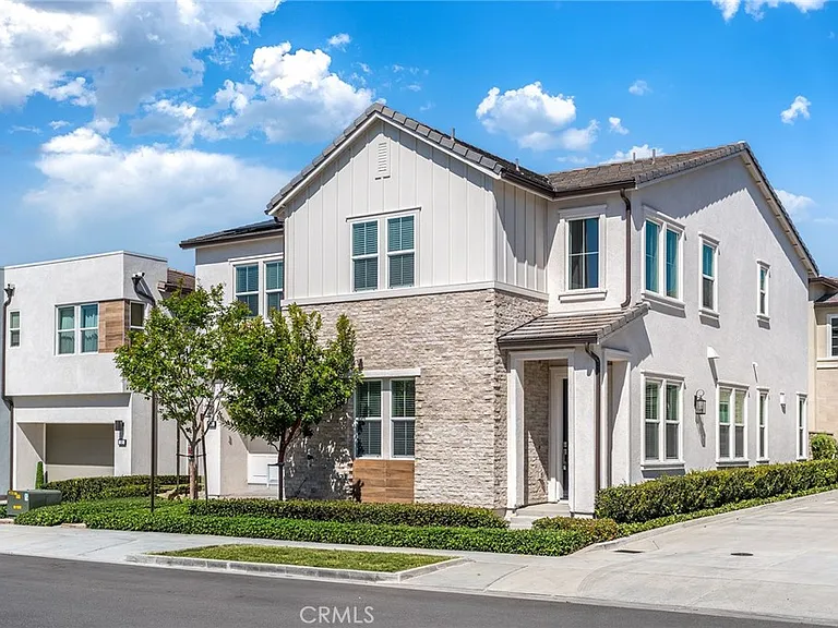 141 Edna Pkwy — Photo 2
