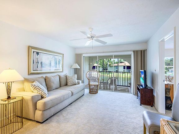 5th image of 360 Charlemagne Blvd APT D205