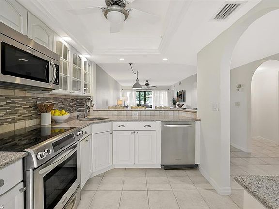 3rd image of 601 Augusta BLVD #601-4