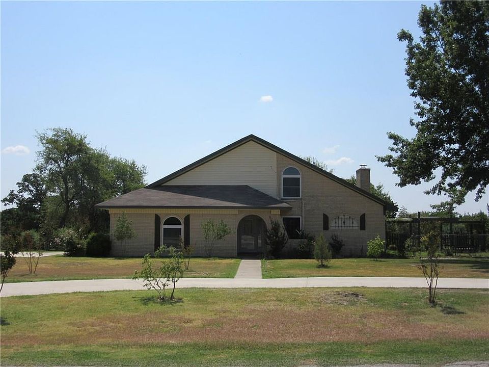 1st image of 114 Meadow Dr