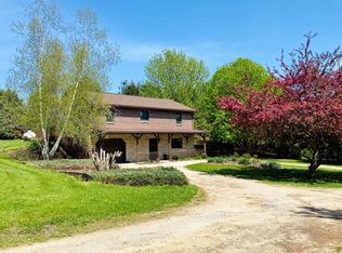 21620 River Rd, Monticello, IA 52310