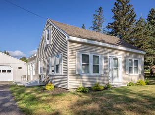 14 Erin St, Thomaston, ME 04861