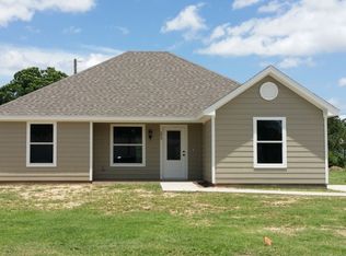 204 W Oak St, Olney, TX 76374