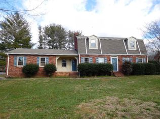110 Avondale Dr, Gaffney, SC 29341